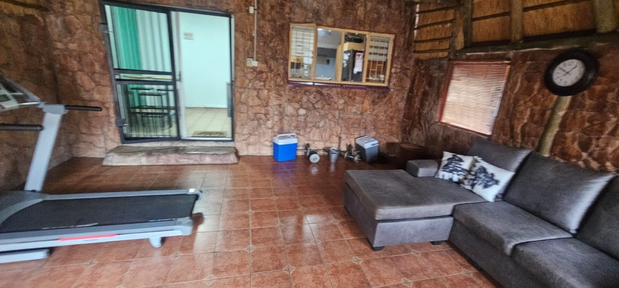 3 Bedroom Property for Sale in Geelhoutpark North West